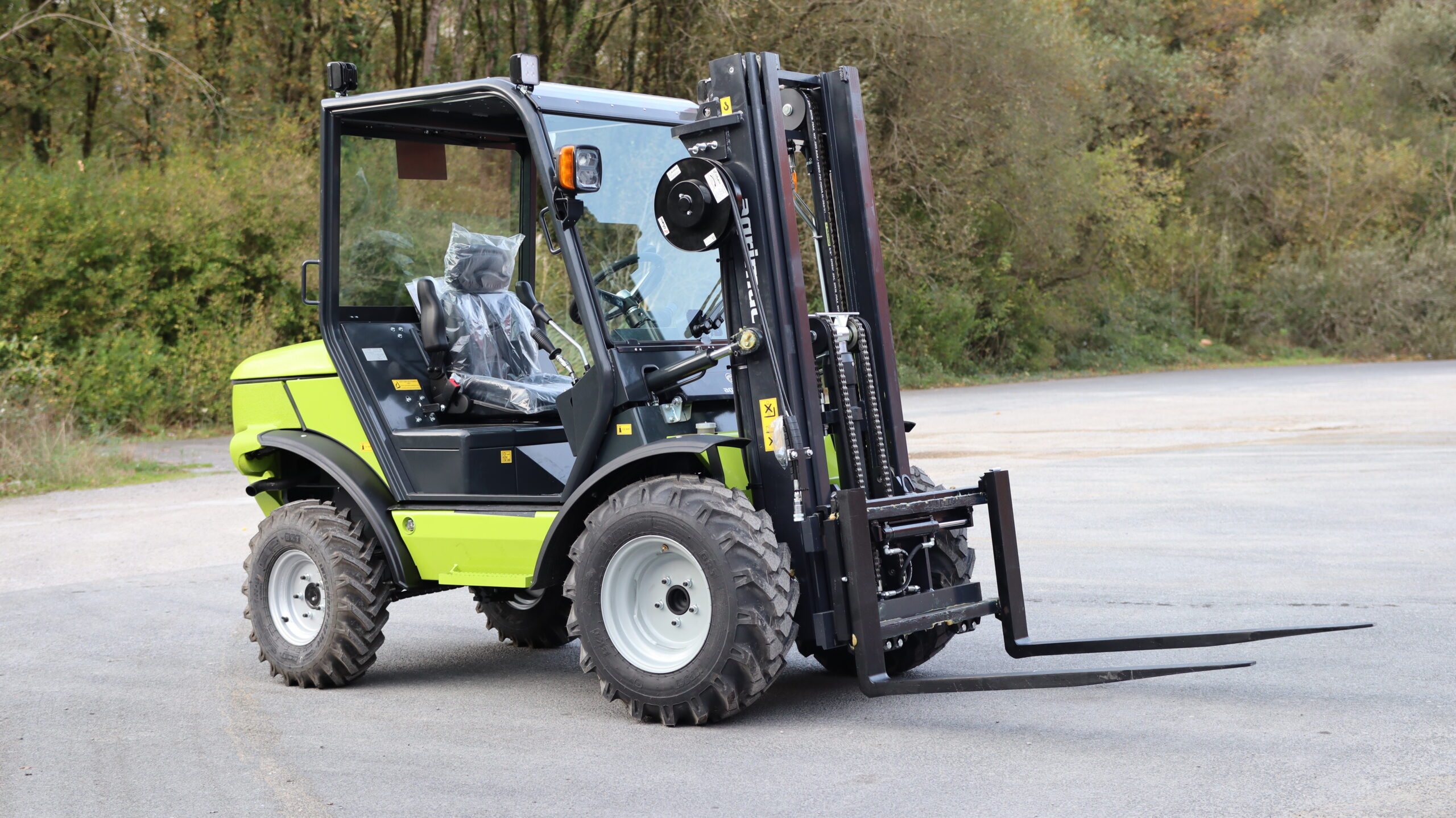 Chariot élévateur TW17 – Image 4